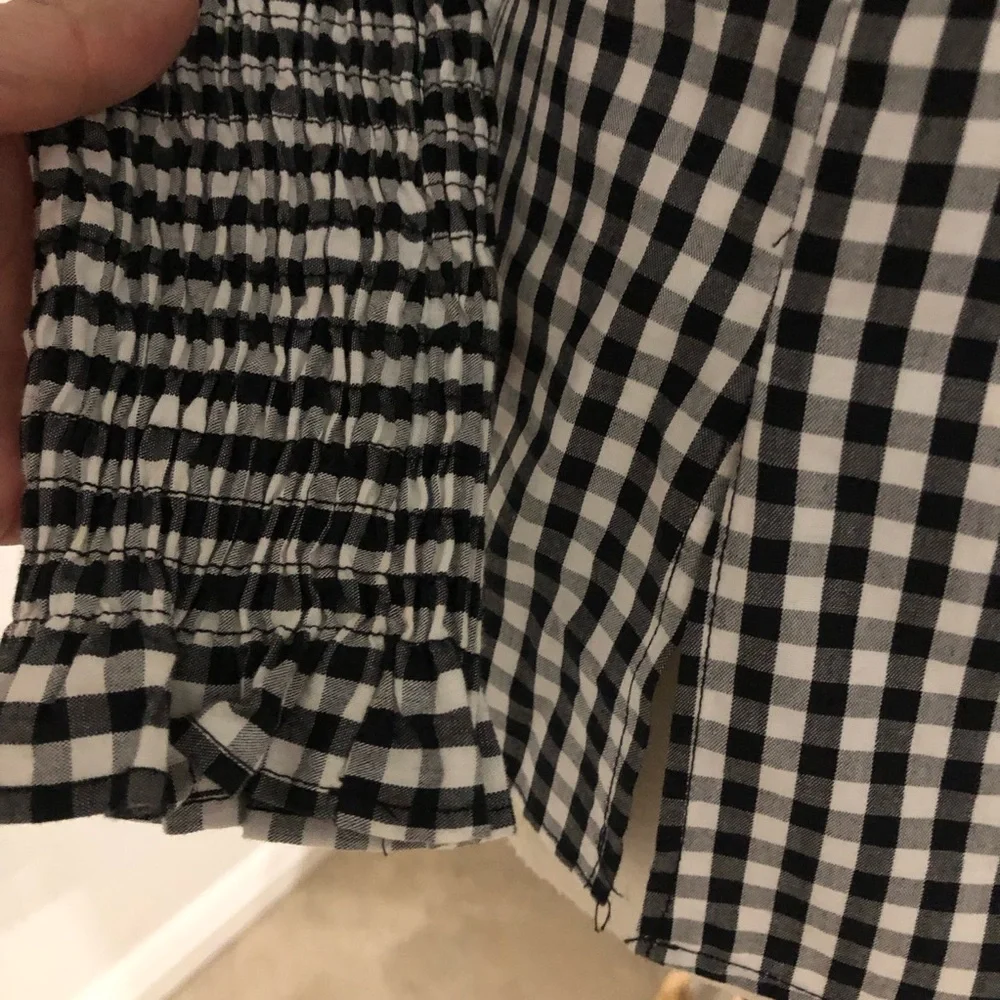 Zara Women’s Black and White Checkered Long Sleeves Blouse